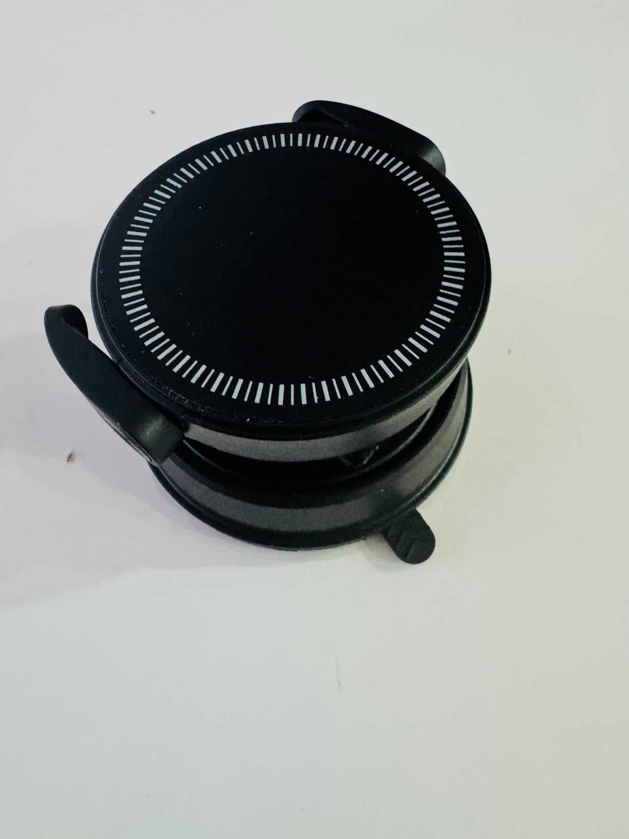 360° Rotating Adjustable Vacuum Magnetic Phone Holder