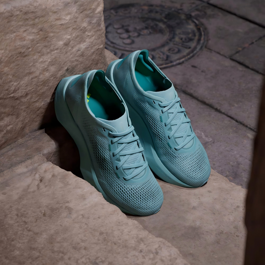Lightweight and breathable running shoes
